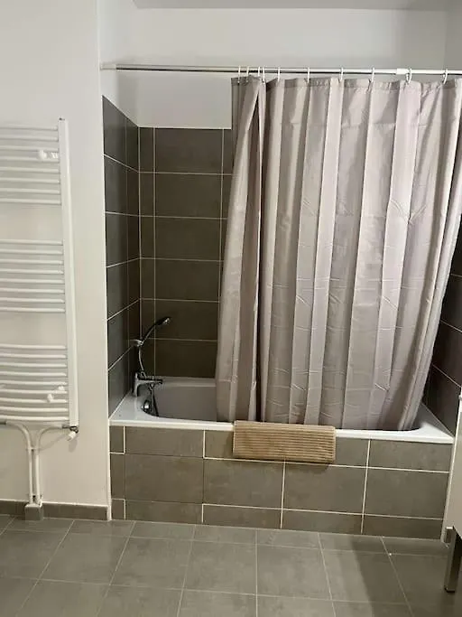 דירות ווילג'וף Chez David 0*,  צרפת